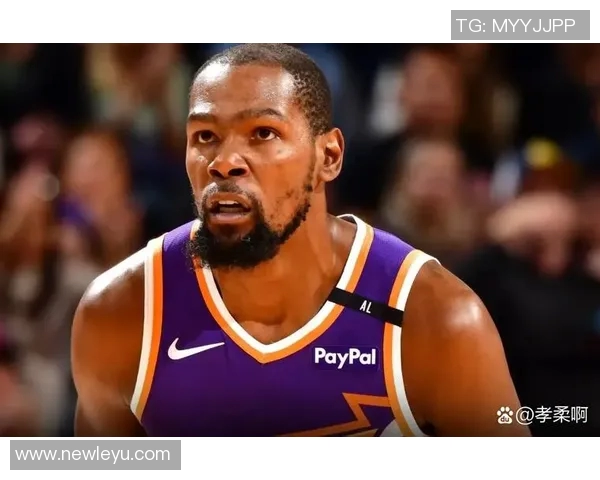 杜兰特新赛季表现抢眼场均30分6板助球队争胜