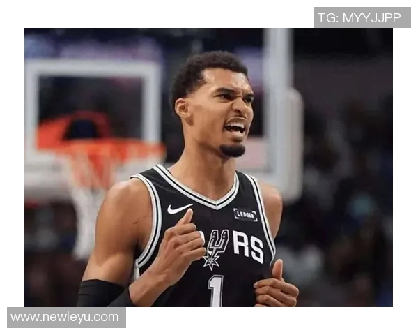 文班表现惊艳砍下40分15板帕金斯称其为十年内最具统治力的球员